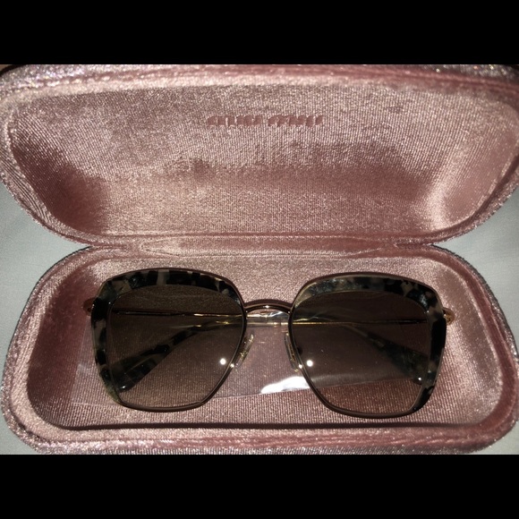 Brand new Miu miu sunglasses - Picture 4 of 8